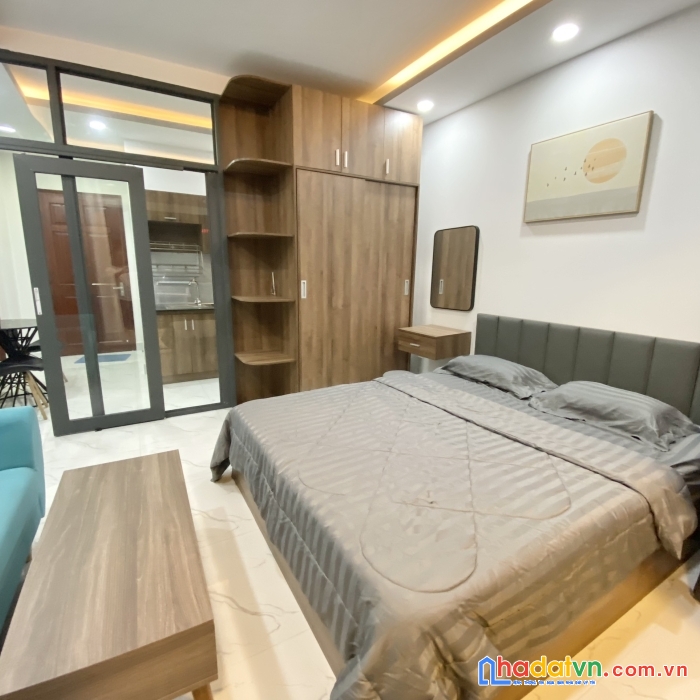 Bán tòa nhà chdv lê văn sỹ , quận 3