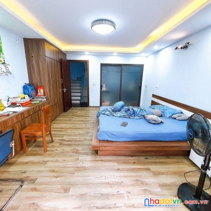 Chính chủ bán nhà đặng văn ngữ, 38m2 cạnh ngoại giao đoàn, 4 tầng kcbt chỉ 4,2 tỷ