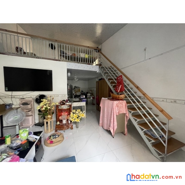 Nhà gấp bán tân thới hiệp 13 quận 12 200m2 ngang 10m chỉ 10 tỷ.