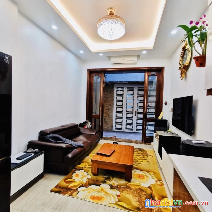 Bán nhà siêu hiếm kim ngưu, 23m, 5t, mới koong, full nội thất chỉ 3 tỷ.