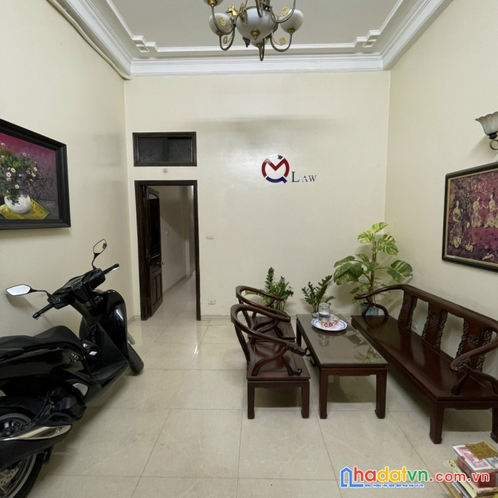 Chính chủ cần bán nhà phố trần quốc hoàn quận cầu giấy45m2 x4 t 8,5 tỷ ô tô kd
