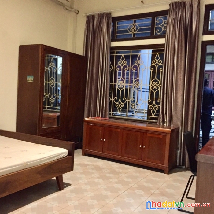 Chính chủ cần bán nhà phố trần quốc hoàn quận cầu giấy45m2 x4 t 8,5 tỷ ô tô kd