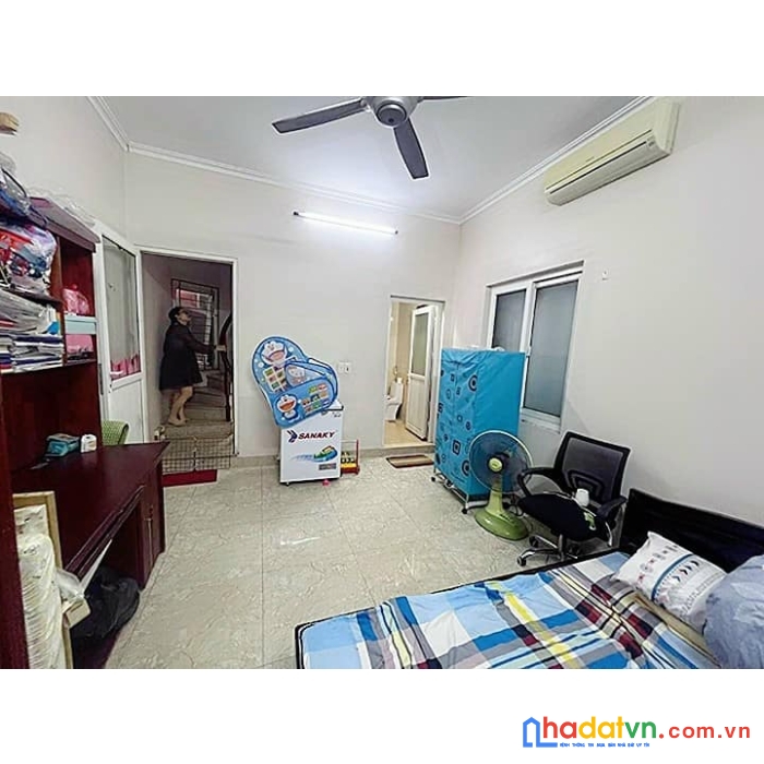Gà đẻ trứng vàng - trung tâm ngã tư sở gần royacity - nhà 5 tầng - dt: 45m2 nhà 8 phòng ngủ chủ
