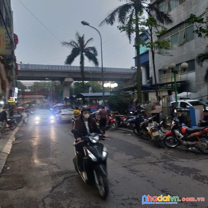 Cho thuê nhà nguyên căn 2 tầng tại cầu đơ 2 - gần đường quang trung - điểm xe buýt ga tàu điện -