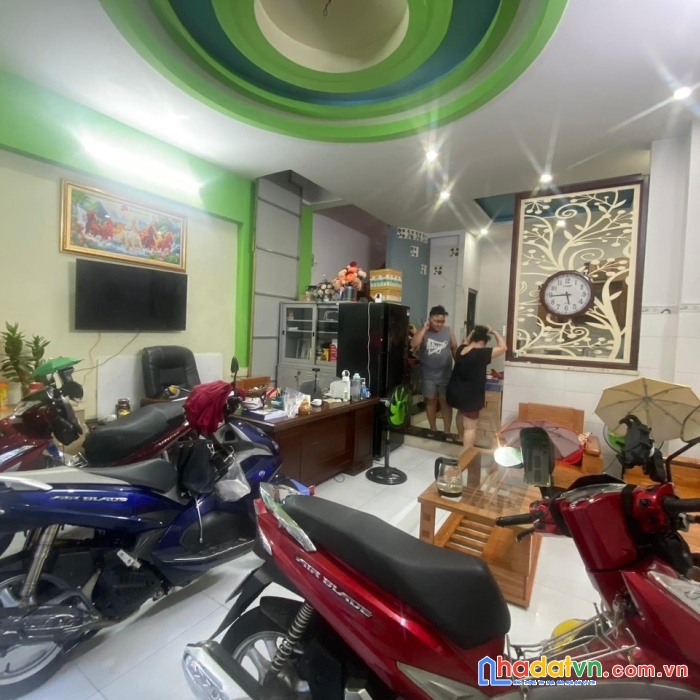 Chính chủ gấp bán nhà 3 tầng quốc lộ 1a, hẻm xe hơi 5m, 53m2 chỉ 4.68 tỷ