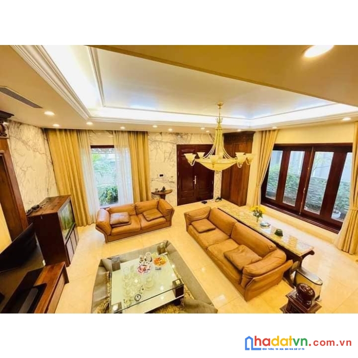 Bán biệt thự võ chí công - xuân la - tây hồ. dt 200m2. mt 12m. giá 40 tỷ