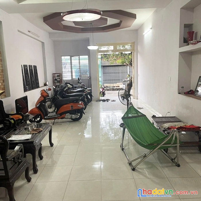 Chỉ 50tr/m2 - hxh thẳng 1 trục, sát mt nguyễn văn quá - 125m2, ngang 5m, 2 tầng btct - chính chủ