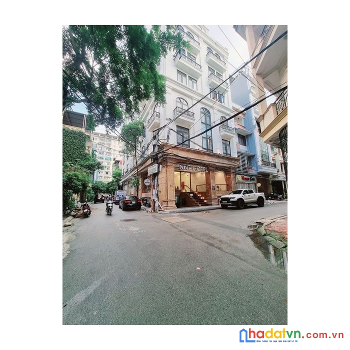 Bán nhà phố trung hòa - trung kính. phân lô. ô tô tránh. dt 90m2. 6 tầng. giá 31,5 tỷ