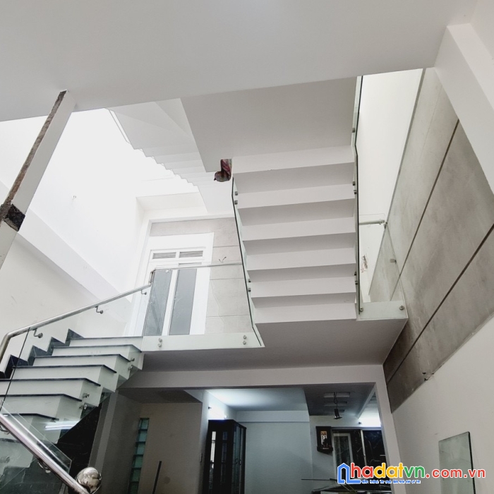 Bán nhà đẹp 4pn hxh thông tân phú giá đầu tư 93m2 chỉ 6.x tỷ tl