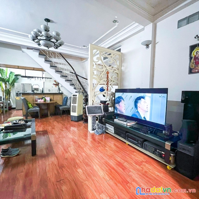 Bán nhà quận 3 sát hxh 60m2 ngang 5m 4 tầng btct sân thượng trần quang diệu 8.39 tỷ.