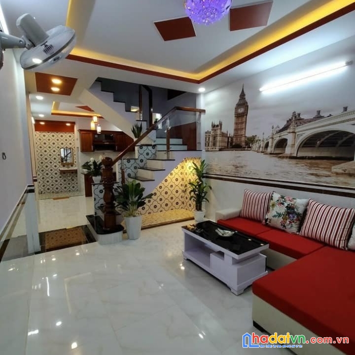 Bán nhà 3 lầu - 43m2 - chỉ hơn 3 tỷ - sổ riêng - đường nguyễn duy cung, p12, gv