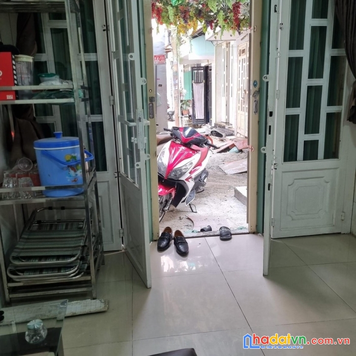 Chính chủ cần bán nhà 1 xẹt 3m gần mặt tiền đường phú thọ hòa, 3 tầng, 20m2 chỉ 2.5 tỷ