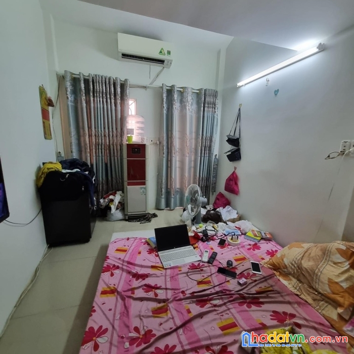 Chính chủ cần bán nhà 1 xẹt 3m gần mặt tiền đường phú thọ hòa, 3 tầng, 20m2 chỉ 2.5 tỷ