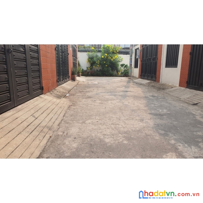 Bán nhà hxh quốc lộ 13 nhà mới tinh 3 tầng ở ngay