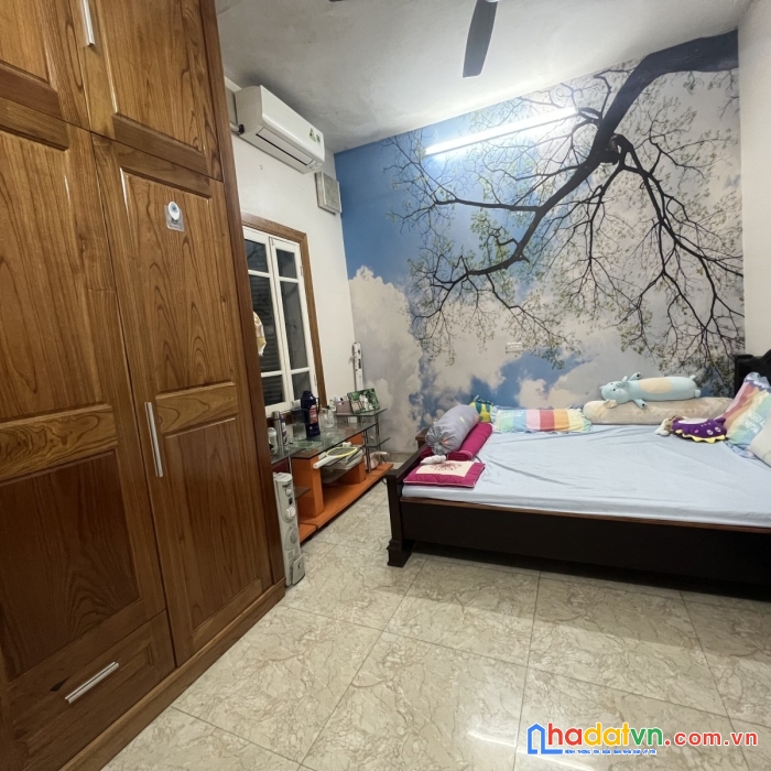 Sơn tây ba đình sát phố 23m 5t 3pn giá chỉ 2.6 tỷ