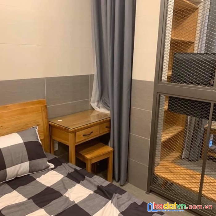 Cần bán chdv đang tn 35tr.th, 4 tầng, khu vip huỳnh văn bánh, p13, pn, 5 pn, 36m2, 6.3 tỷ