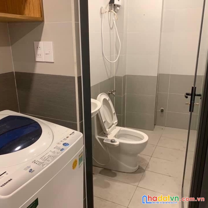 Cần bán chdv đang tn 35tr.th, 4 tầng, khu vip huỳnh văn bánh, p13, pn, 5 pn, 36m2, 6.3 tỷ