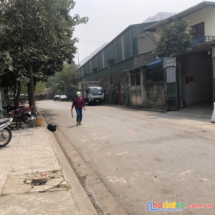 Bán gấp nhà c4 ở luôn dt30m yên xá, mt 4.7m giá 2.55 tỷ. lh: 0936112255