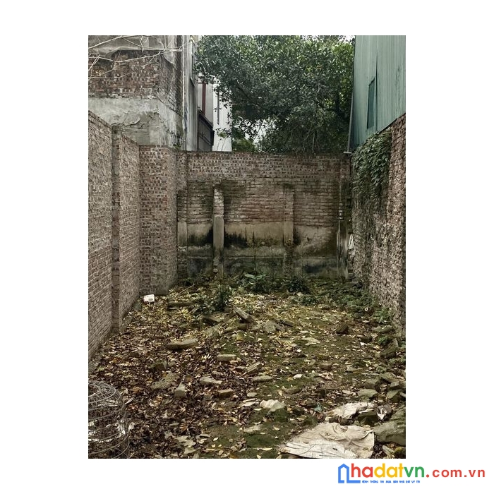 Bán gấp nhà c4 ở luôn dt30m yên xá, mt 4.7m giá 2.55 tỷ. lh: 0936112255