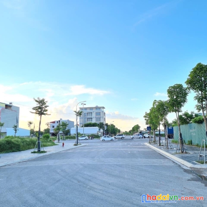 Chính chủ bán lô đất cực đẹp khu đô thị nguyên khê kinh doanh sầm uất chỉ 6xtr/m2