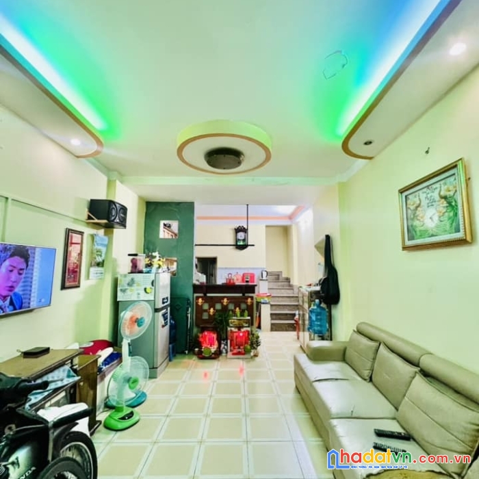 Bán gấp nhà điện biên phủ, quận 10, 4 tầng, gần học viện hành chính