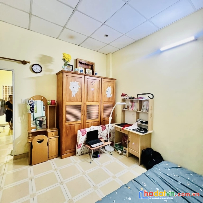 Bán gấp nhà điện biên phủ, quận 10, 4 tầng, gần học viện hành chính