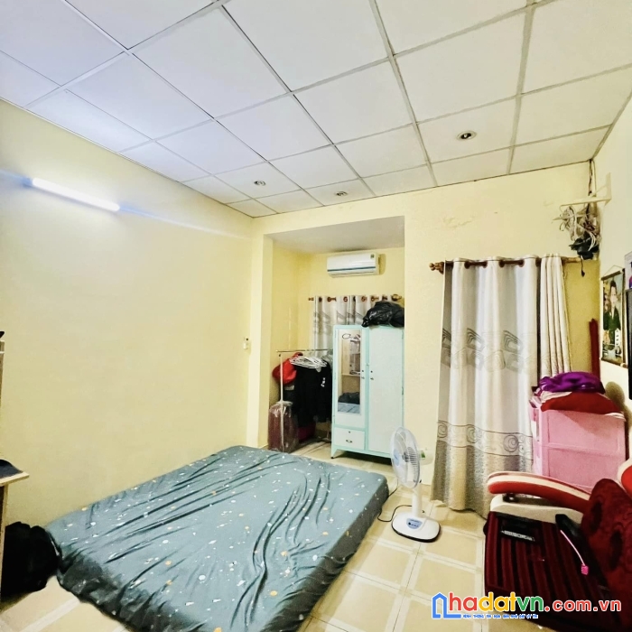 Bán gấp nhà điện biên phủ, quận 10, 4 tầng, gần học viện hành chính