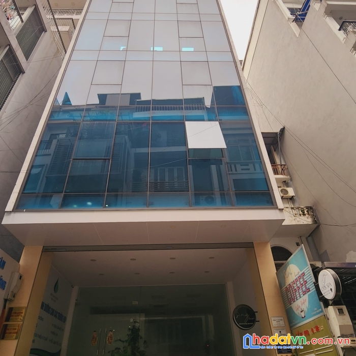 Bán nhà mặt phố trung kính. vỉa hè rộng. kd sầm uất. dt 65m2. 6 tầng. giá 31 tỷ