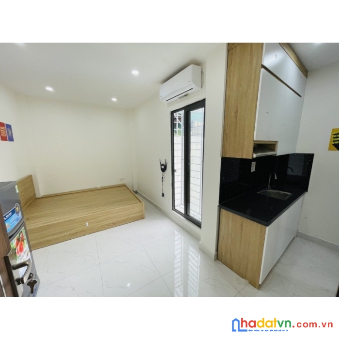 Bán nhà  phố cự lộc 50m*7t thang máy 12phòng dt 70tr/tháng nhỉnh 8 tỷ lh0975124520