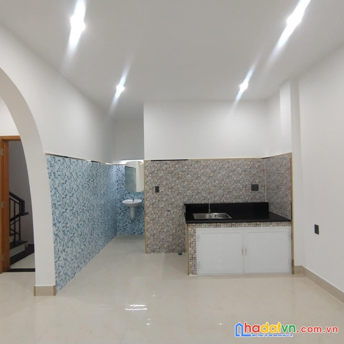 Bán chdv ngay k.d vương- ngang 8.5m- giá giảm từ 7.3tỷ còn 6.45tỷ