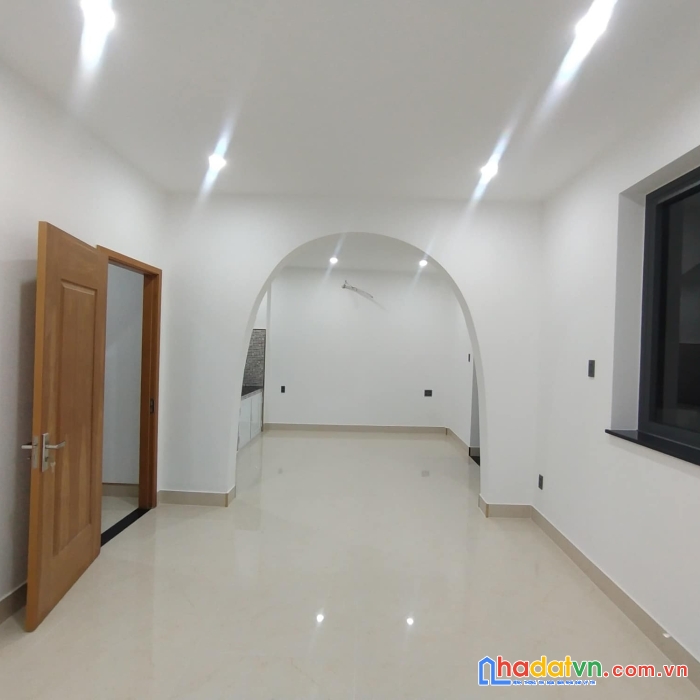 Bán chdv ngay k.d vương- ngang 8.5m- giá giảm từ 7.3tỷ còn 6.45tỷ
