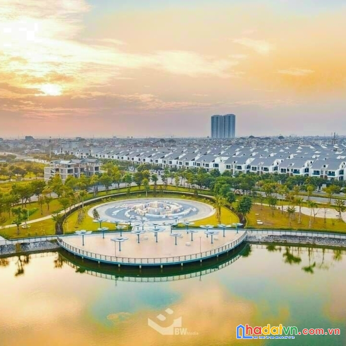 Bán gấp 100m2 đất dịch vụ dương nội, hà đông, rộng 10m, ô tô, vỉa hè giá 10.5 tỷ
