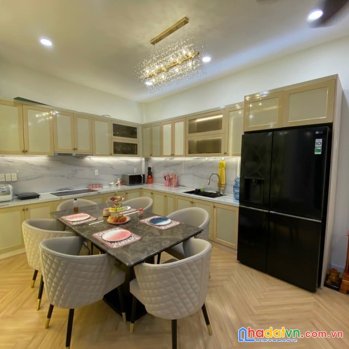 Siêu phẩm tân bình - 47m2 - xe hơi đỗ cổng - sát mặt tiền đường - giá chỉ 6.4 tỷ