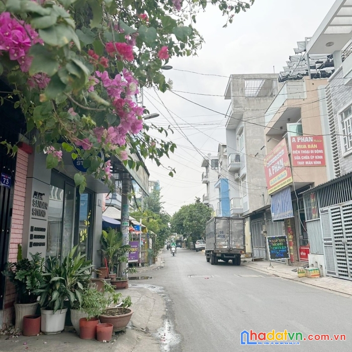 Chính chủ bán đất mặt tiền đường số 10, bhh, nhựa 8m có lề, 81m2 chỉ 5.85 tỷ