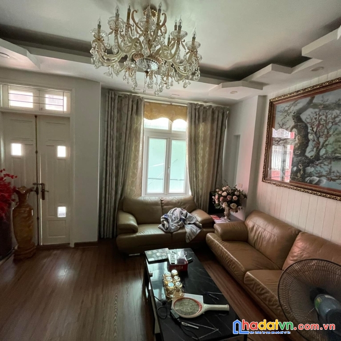 Bán nhà tây sơn 36m 5 tầng sẵn ở chỉ 4 tỷ siêu hiếm sẵn ở luôn 15m oto tránh