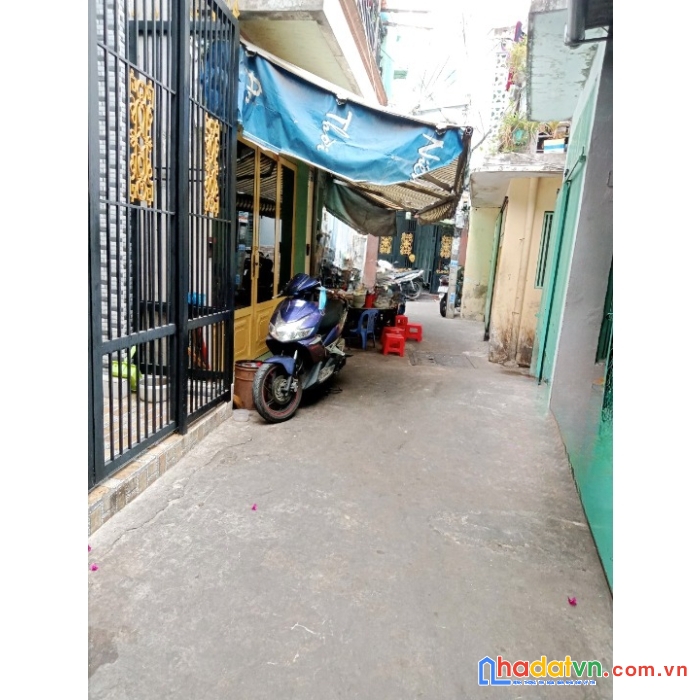 Nhà bán 2 mặt hẻm hưng phú p8q8 - giá : 2 tỷ 950 (thương lượng)