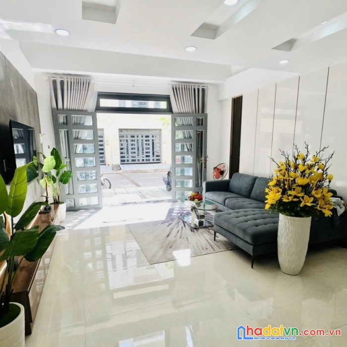 Bán nhà 5 tầng thạnh xuân quận 12,shr, công chứng ngay