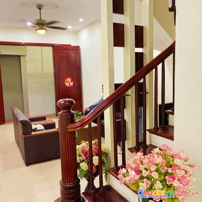 Siêu hiếm !! bán nhà  đường láng, đống đa 63m2, 4 tầng dân tự xây chắc chắn, ngõ thông thoáng ở