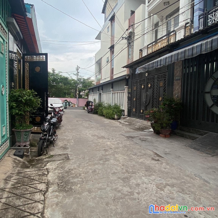 Nhà thới an 16- quận 12- hẻm ô tô - giảm 500tr chỉ còn 4ty6.