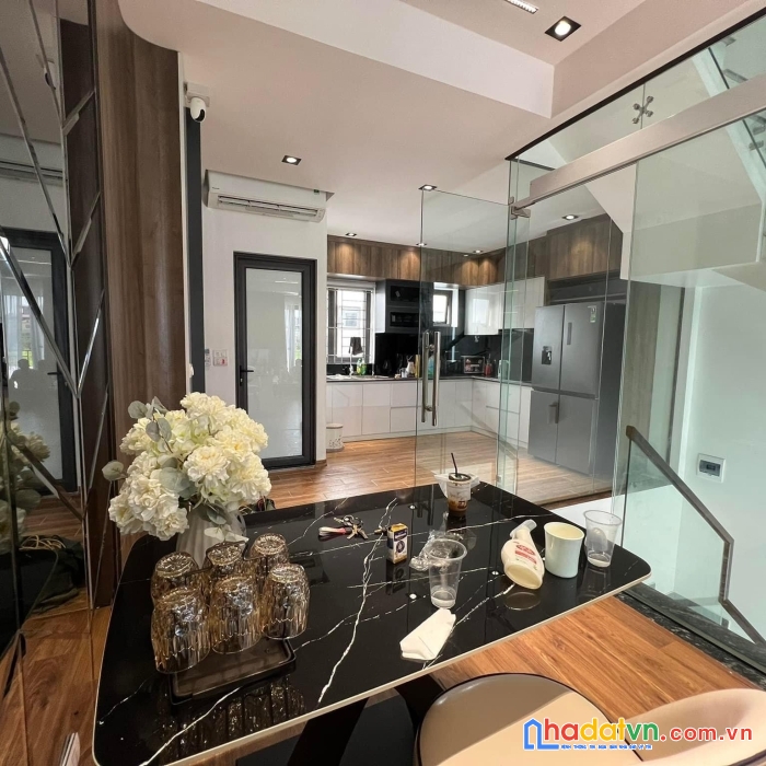 Cho thuê căn 4 tầng 75m2 tại khu centa diamond, vsip, tp từ sơn, bn