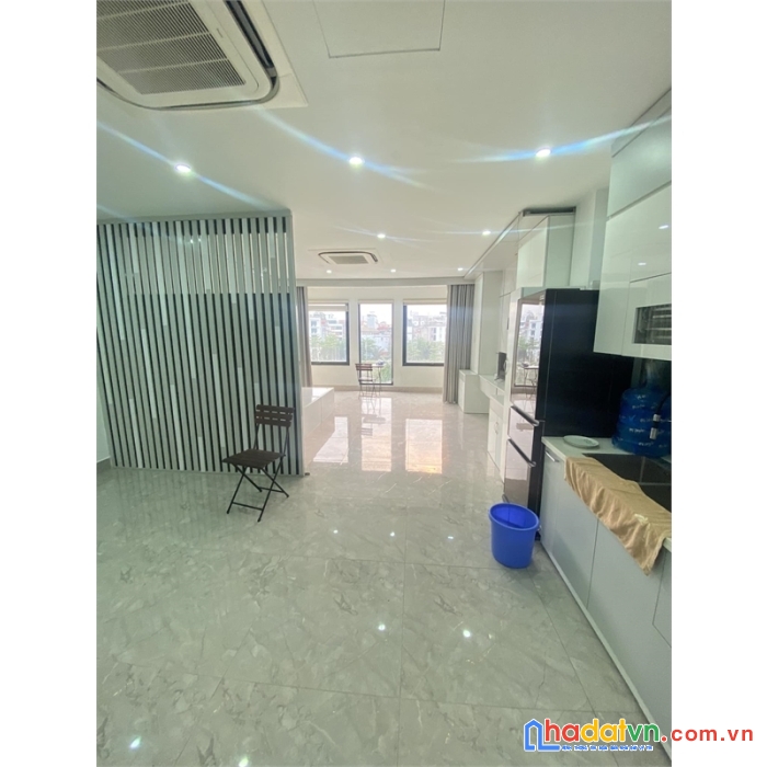 Bán nhà phố lê văn lương, ô tô tránh, vỉa hè, 8 tầng thang máy, dt 42m2, 18 tỷ.