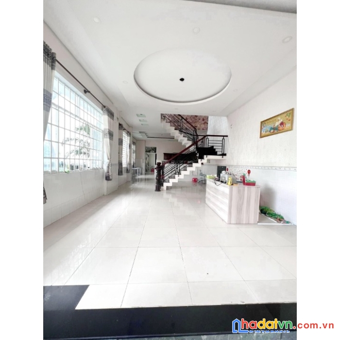 Bán căn biệt thự và 5 căn nhà 3 tầng hẻm xe tải phạm thế hiển p5q8 530m2 đất