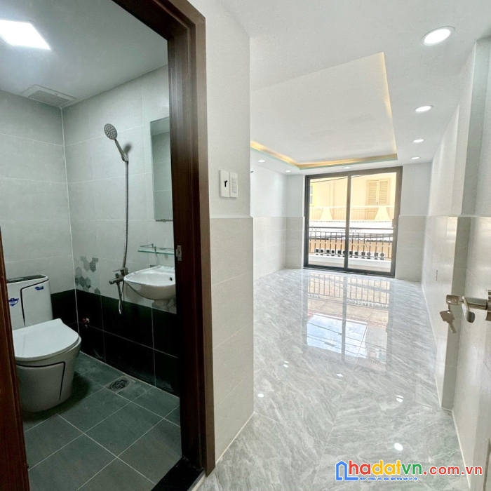 Nhà mới 4 tầng full nội thất 2 mặt hẻm 5m trần phú p4q5 - giá : 6.8 tỷ