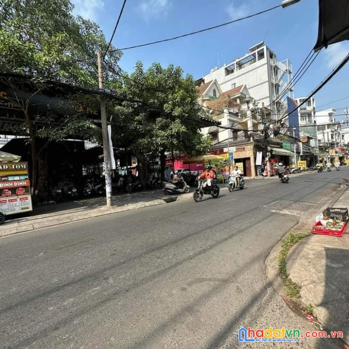 Bán nhà mặt tiền phường hòa thạnh, quận tân phú