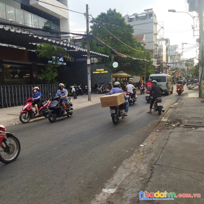 Bán nhà mặt tiền phường hòa thạnh, quận tân phú