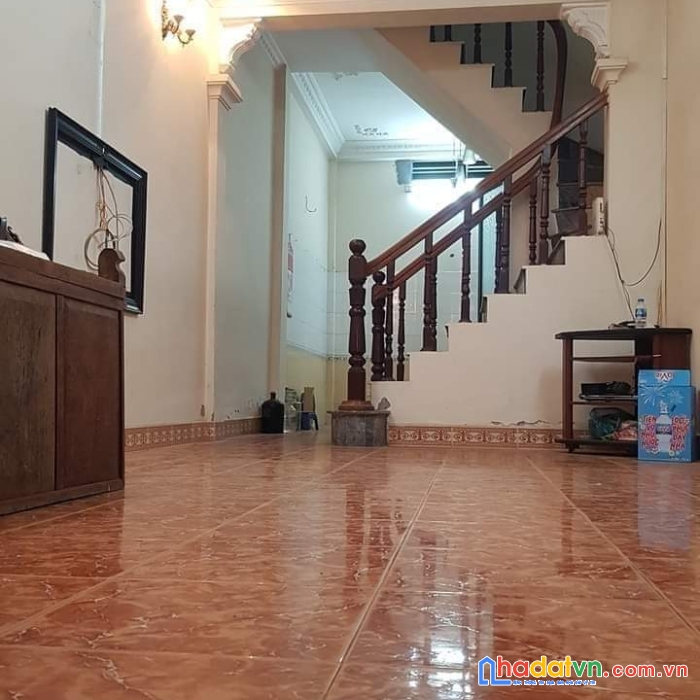 5 tỷ bán nhà cầu giấy, bán nhà trần quốc vượng 44m2, 4 tầng, trước nhà rộng , 2 thoáng.