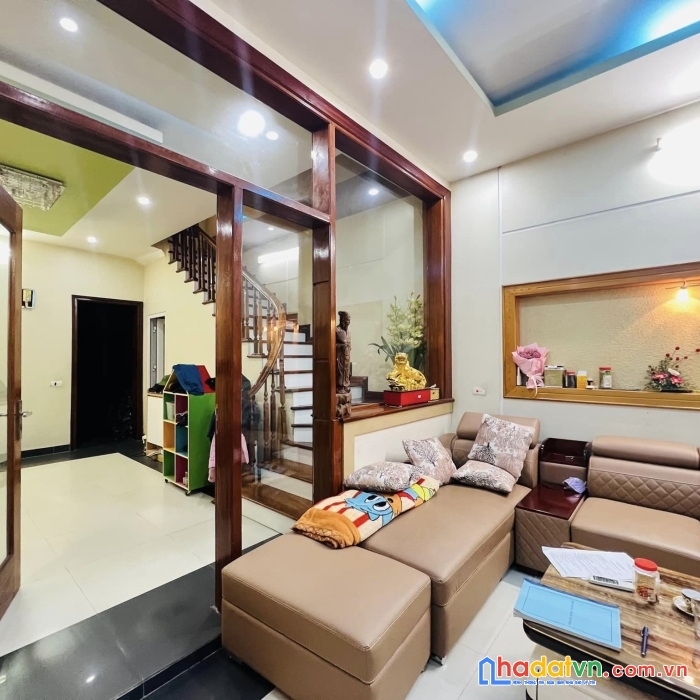 Bán nhà nguyễn chí thanh, đống đa, 5m ra phố, 50m2 6t mt6m, giá 7.4 tỷ