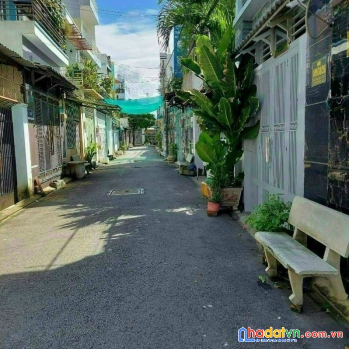 Hiệp thành 17 quận 12 52m2  hẻm 3m  giá chỉ 3 tỷ.