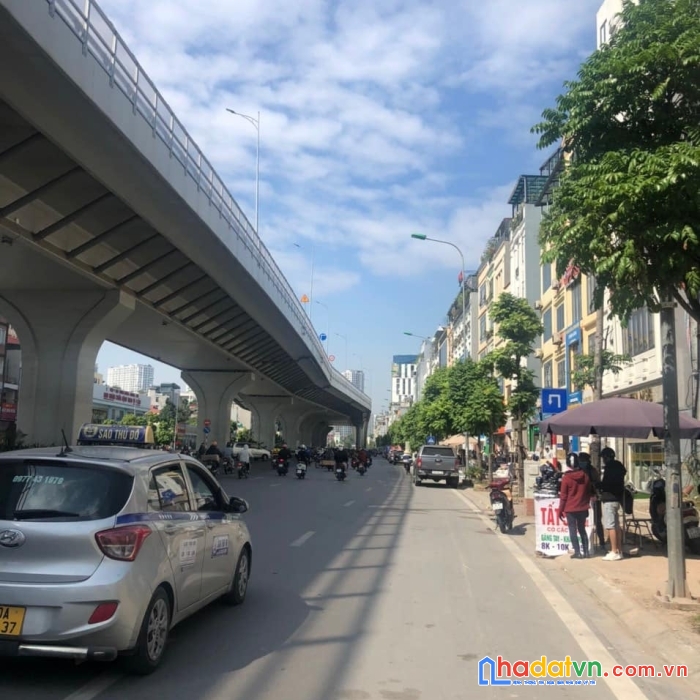 118 triệu/m2, nhà mặt phố đại la, 160m, mặt tiền 18m, 2 tầng, siêu kinh doanh, giá 18.9