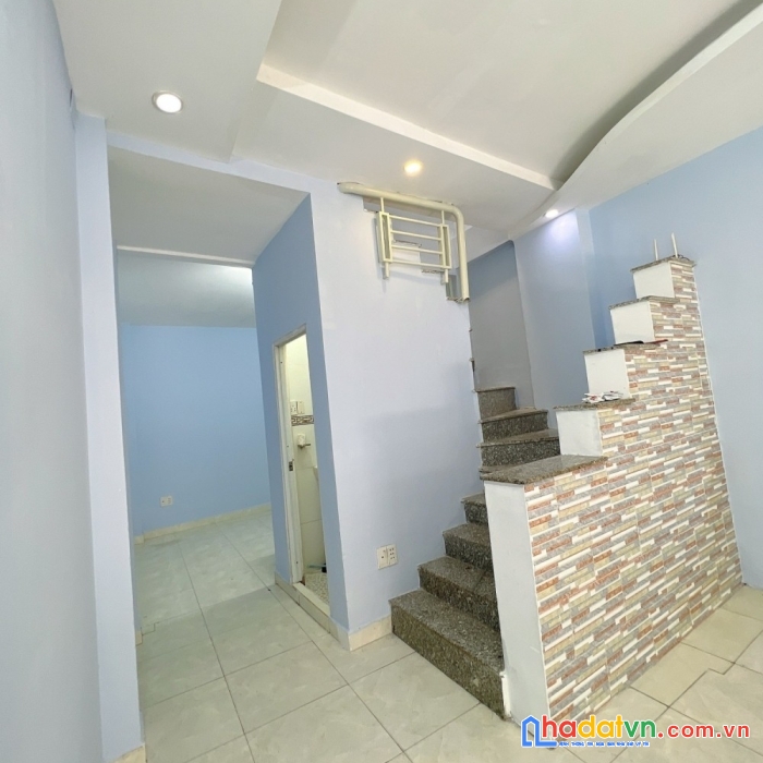 Tổng giảm hơn 1 tỷ, gấp bán nhà hxh đinh tiên hoàng, 45m2, chỉ 4.3 tỷ.